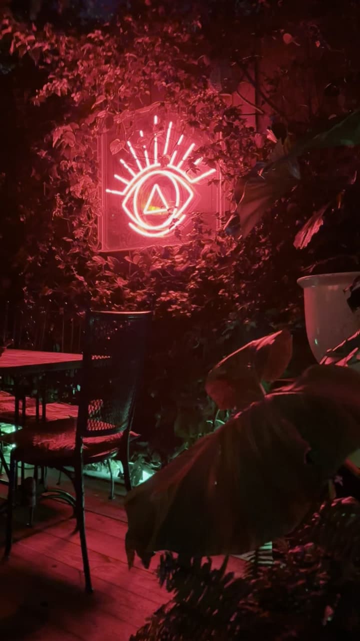 Video review of Boho House