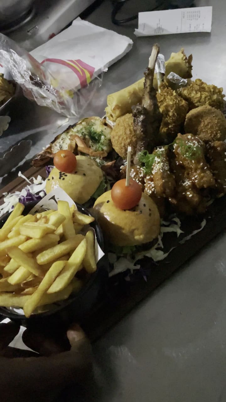 Venice restaurant and lounge