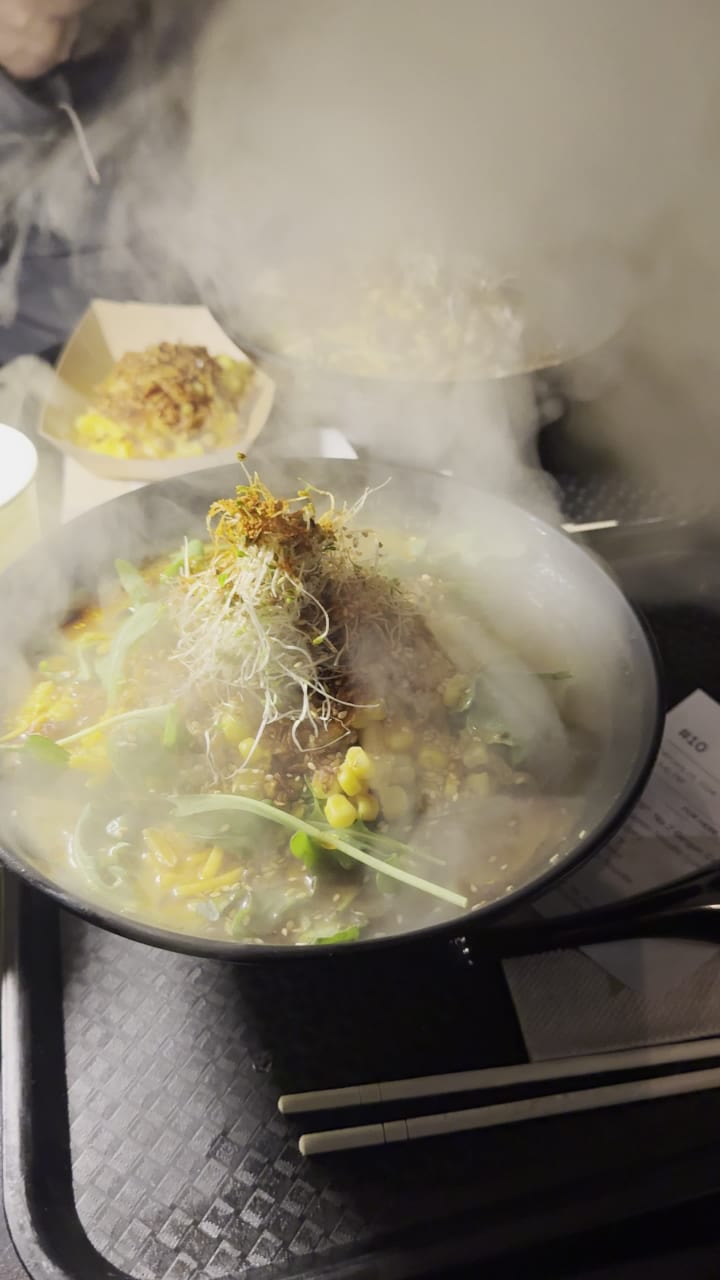 Redwhite Boneless Ramen