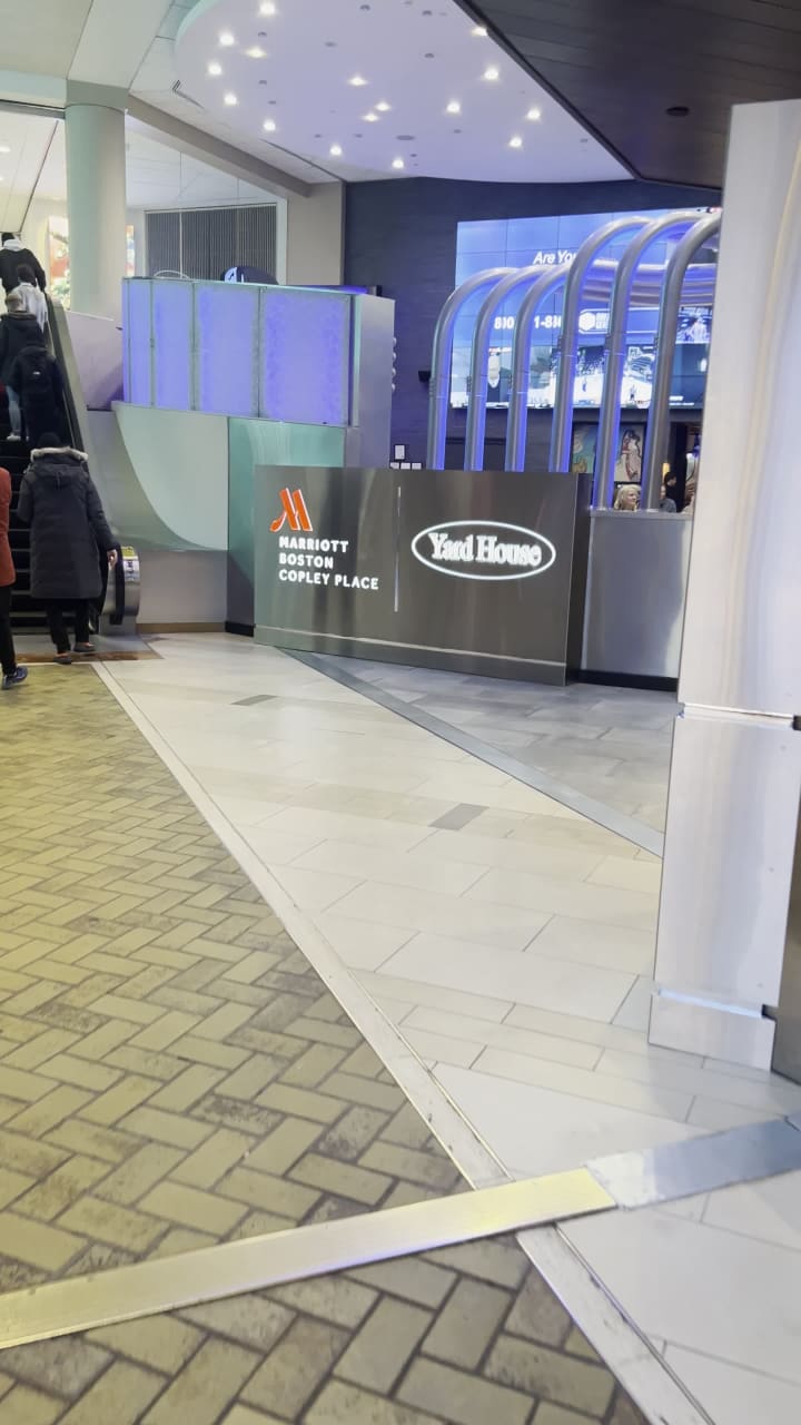 Video review of Yard House