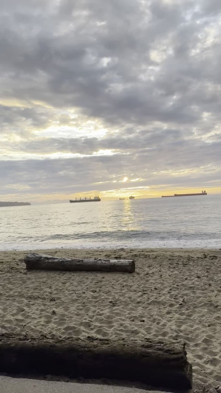 Video review of Third Beach