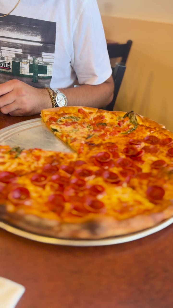 Video review of Amici's East Coast Pizzeria