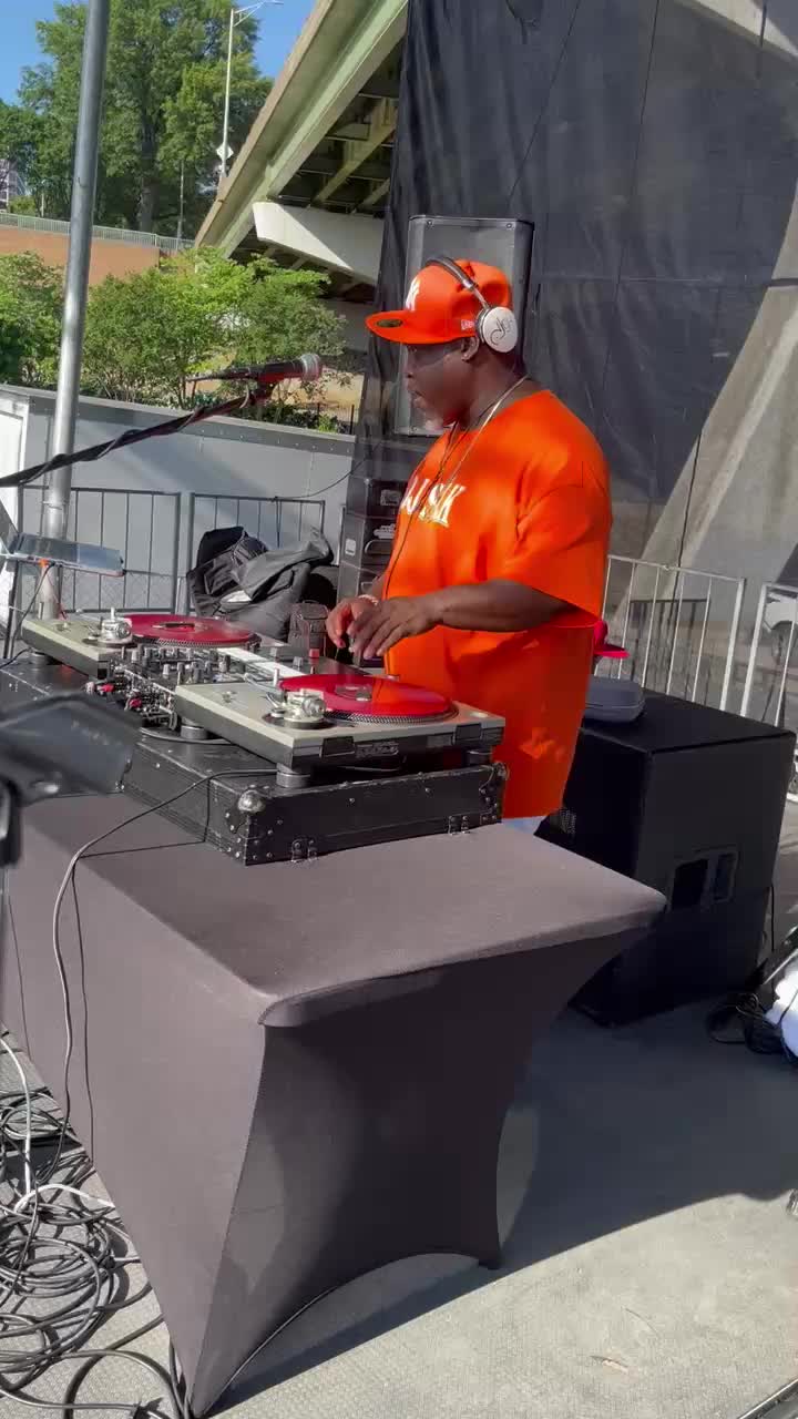 Video review of Brown's Island