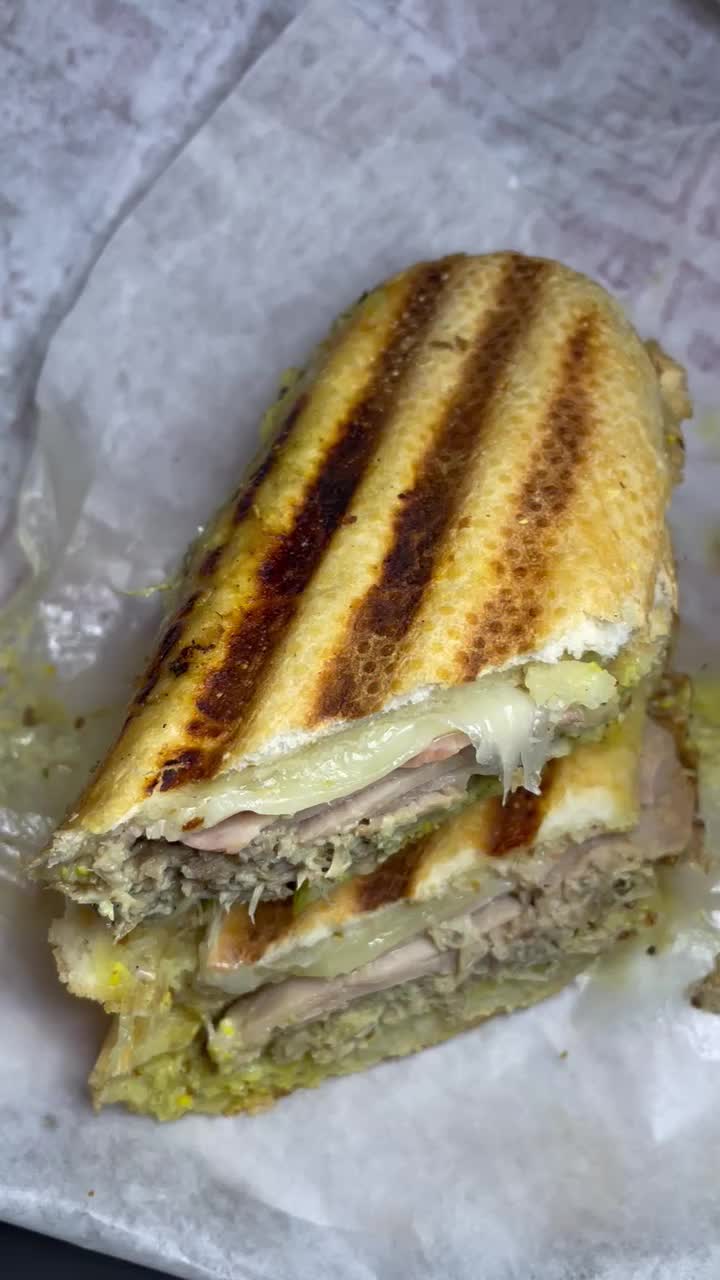 Video review of Colada Shop