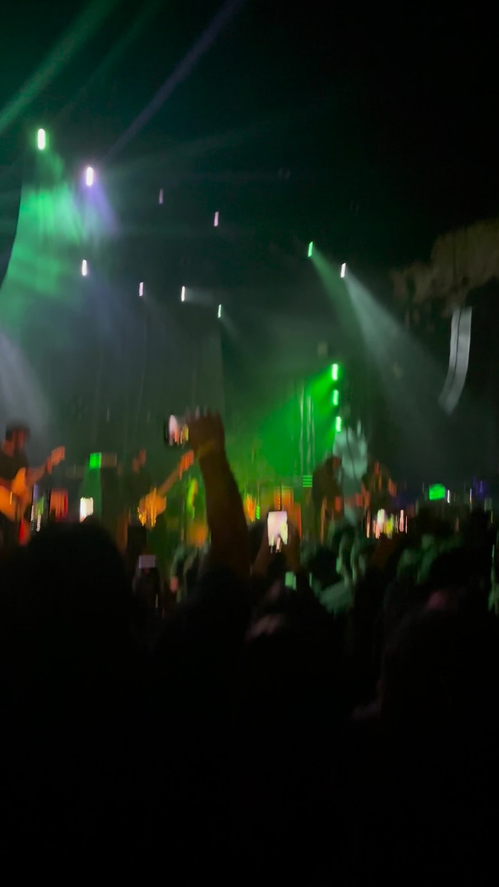 Video review of Emo's