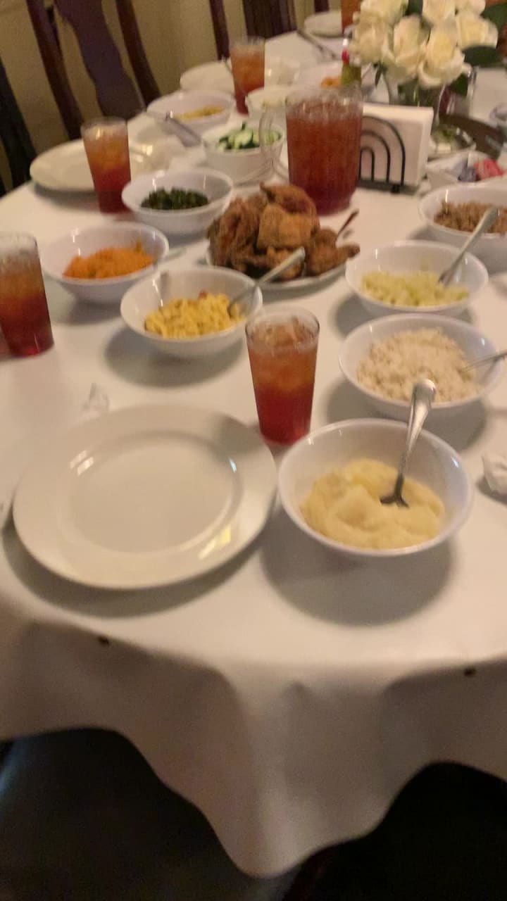 Video review of Mrs. Wilkes Dining Room