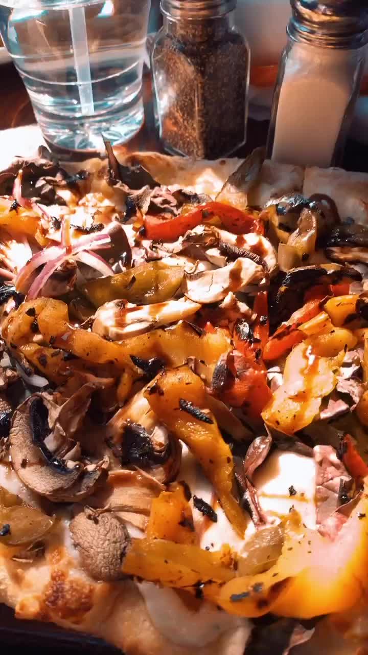 Video review of Shaw's Tavern