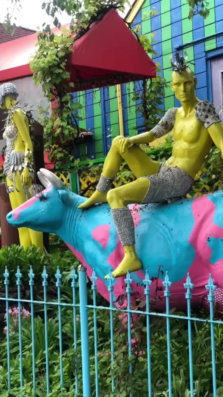 Video review of Papermoon Diner