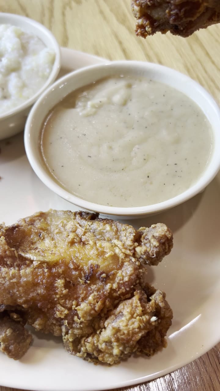 Video review of Roscoe's House of Chicken 'n Waffles