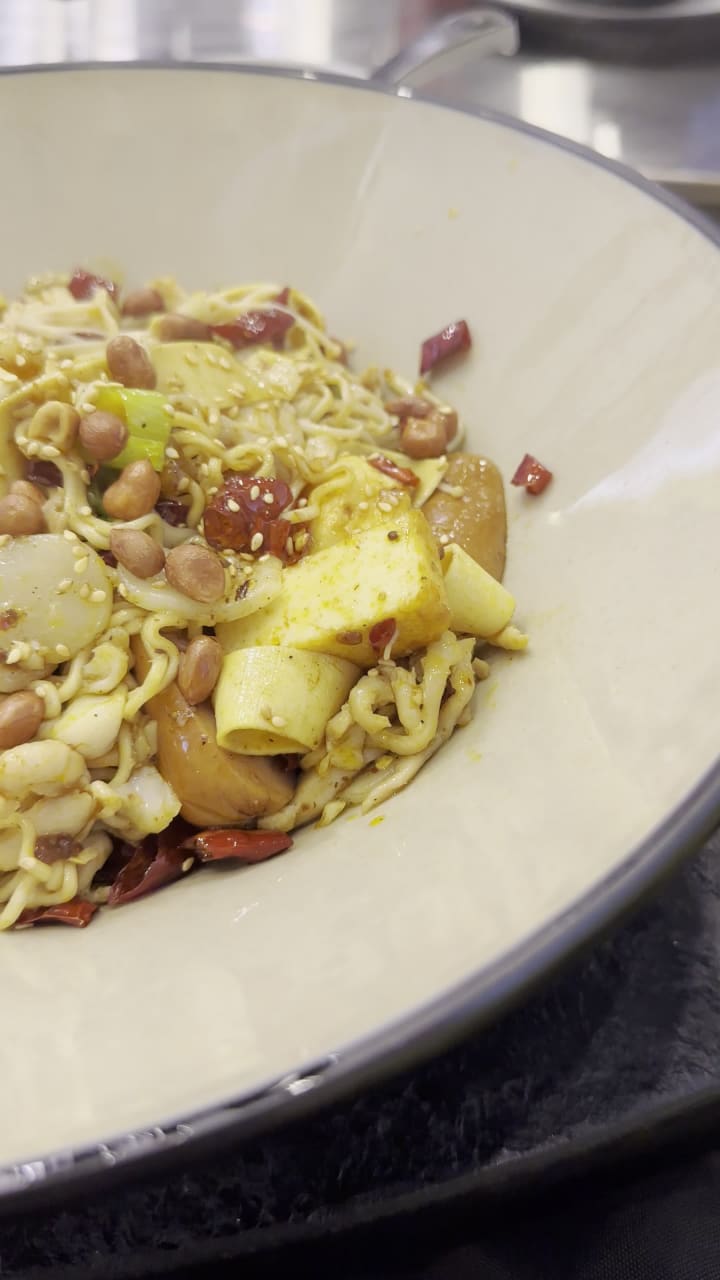 Liang Zai Mala 靚仔麻辣