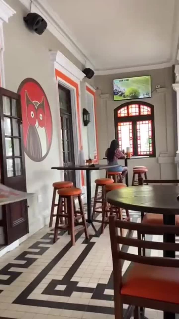 HOOTERS ACTION BAR & RESTAURANT