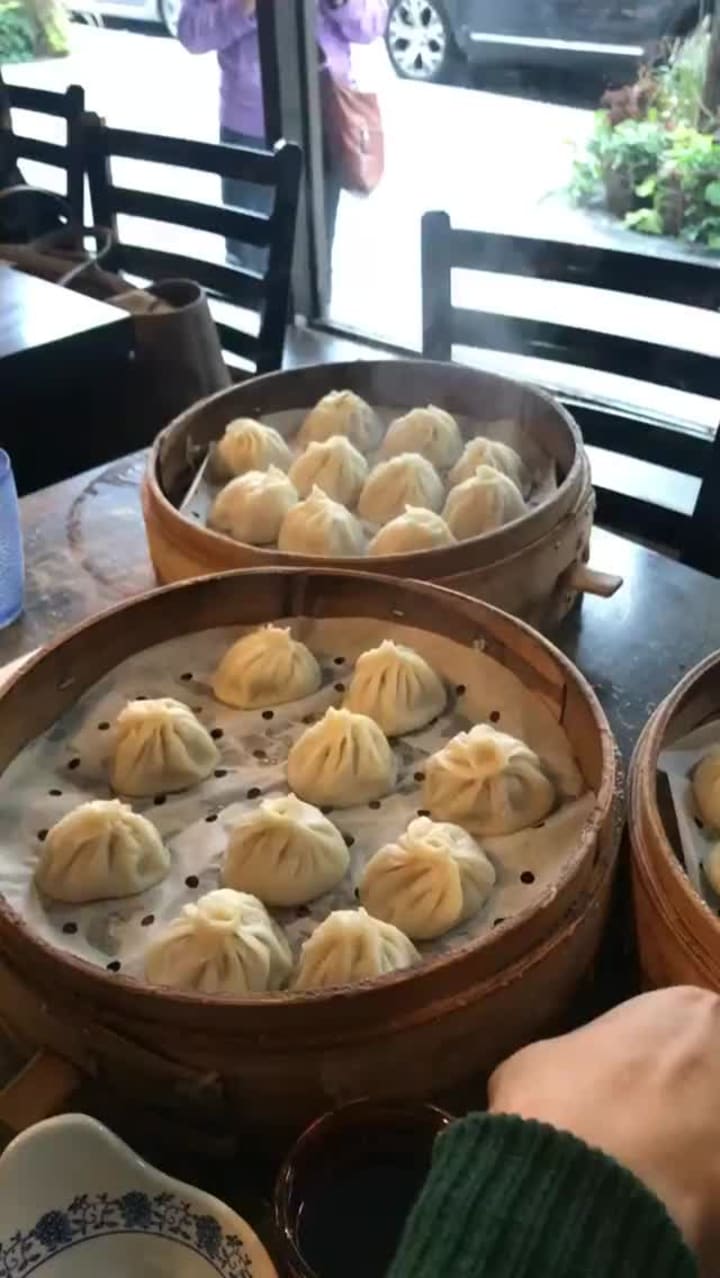 Sammi & Soupe Dumpling