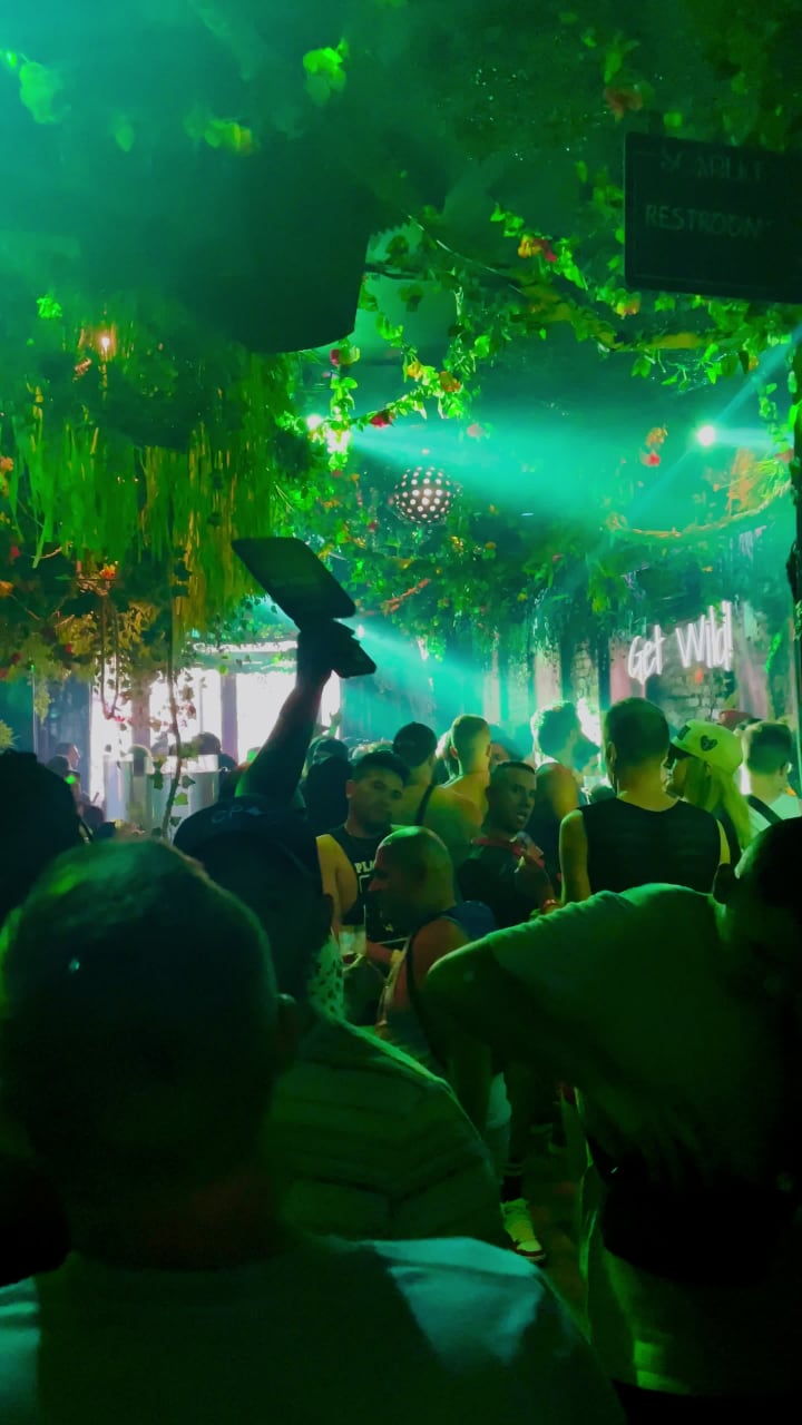 Video review of Scarlet Bar