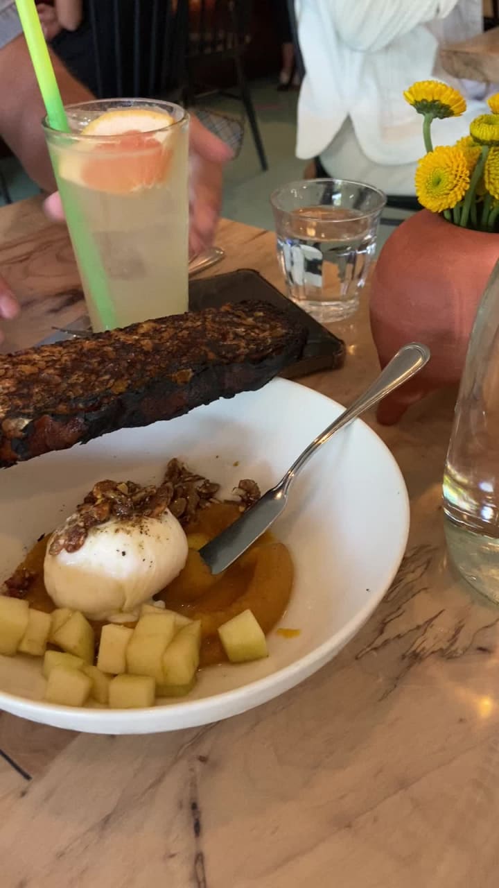 Video review of Launderette