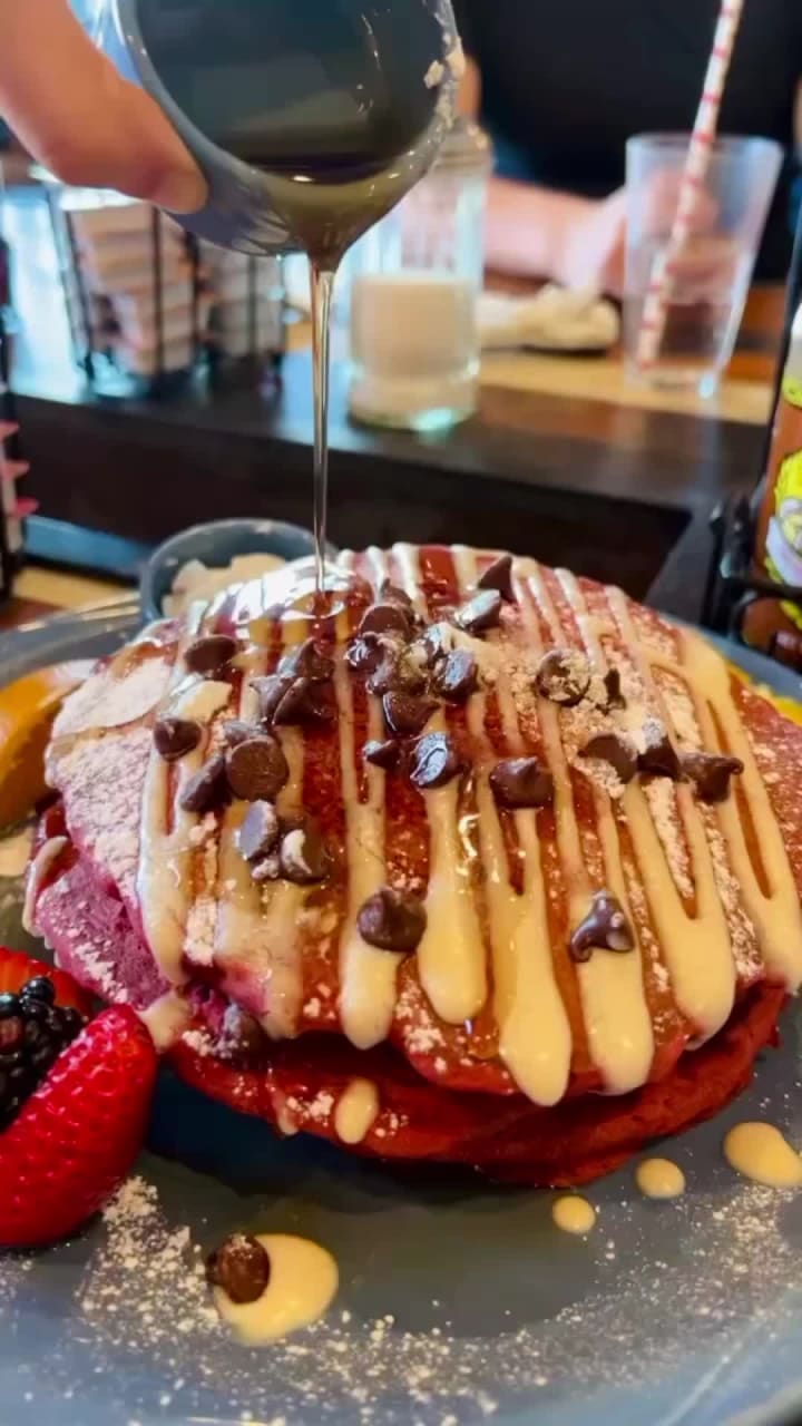 Video review of The Breakfast Club at Midtown