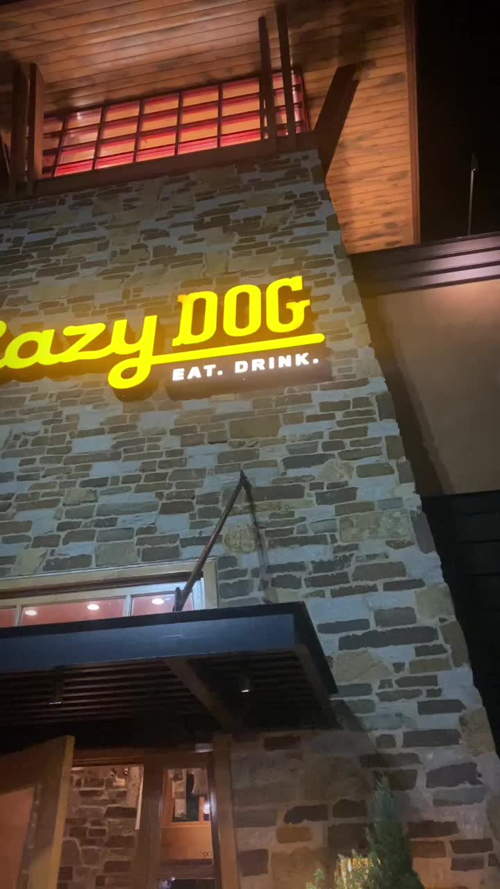 Lazy Dog Restaurant & Bar
