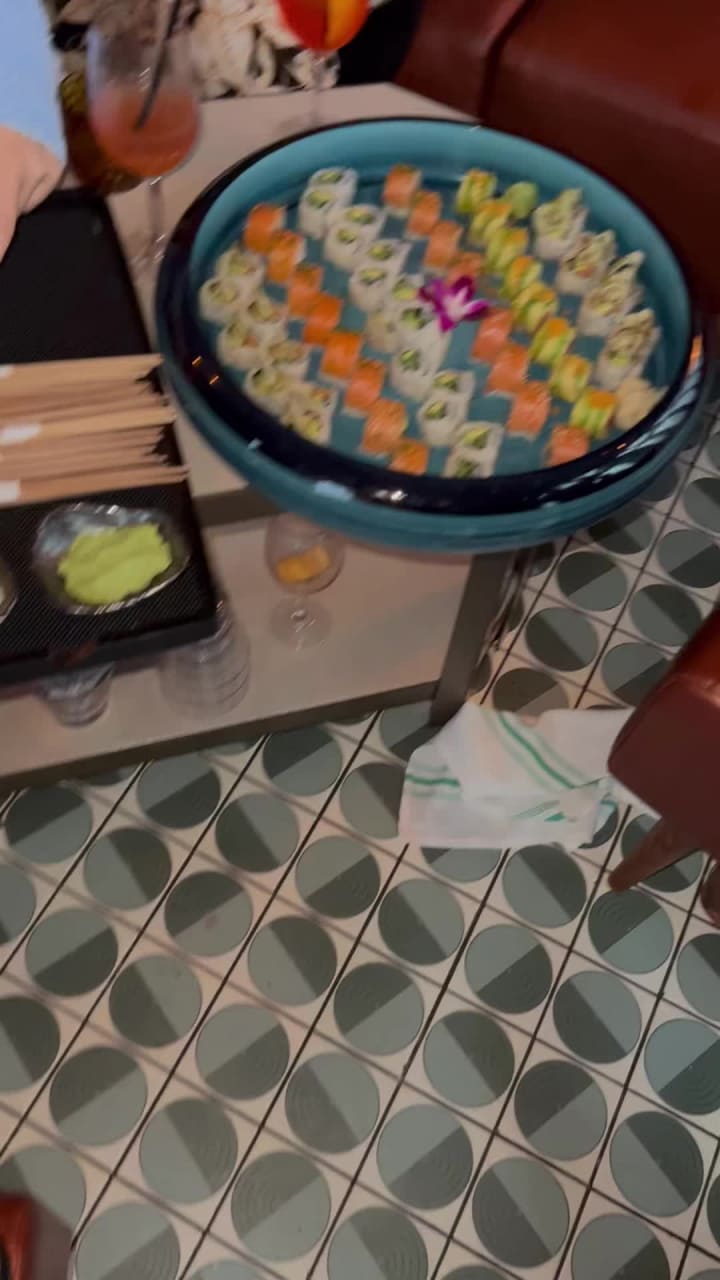 Video review of The Highlight Room