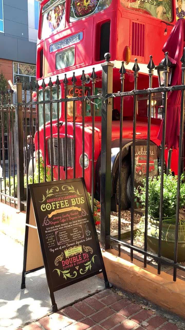 Double D's Coffee & Desserts