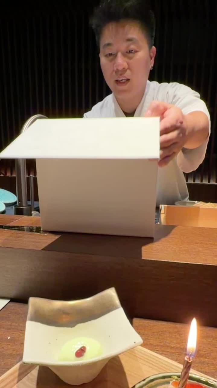 Video review of Cafe Florence