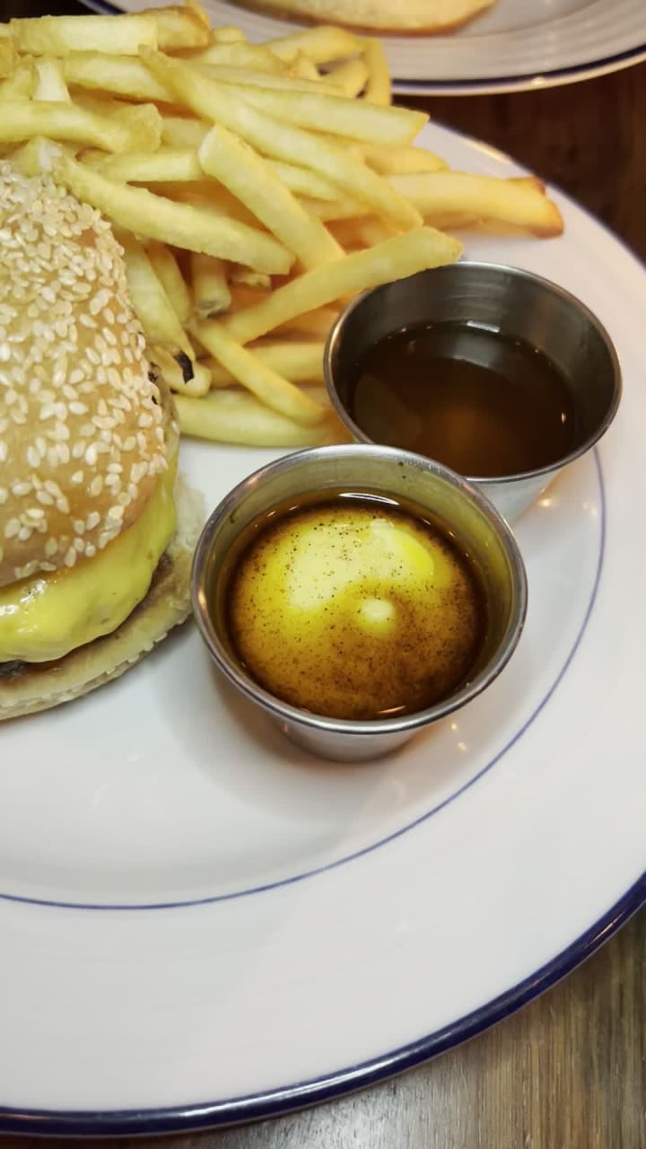 Video review of The Loyalist