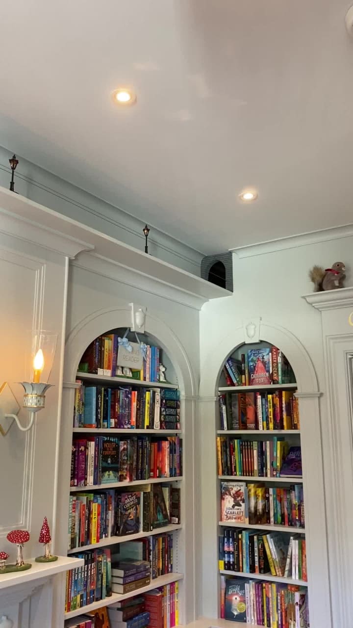 Beacon Hill Books & Cafe