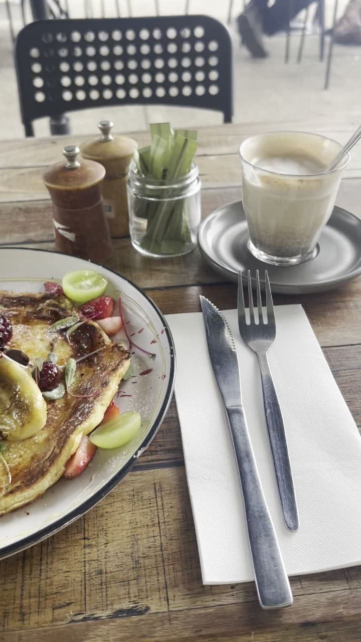 Video review of Big Tree House Cafe