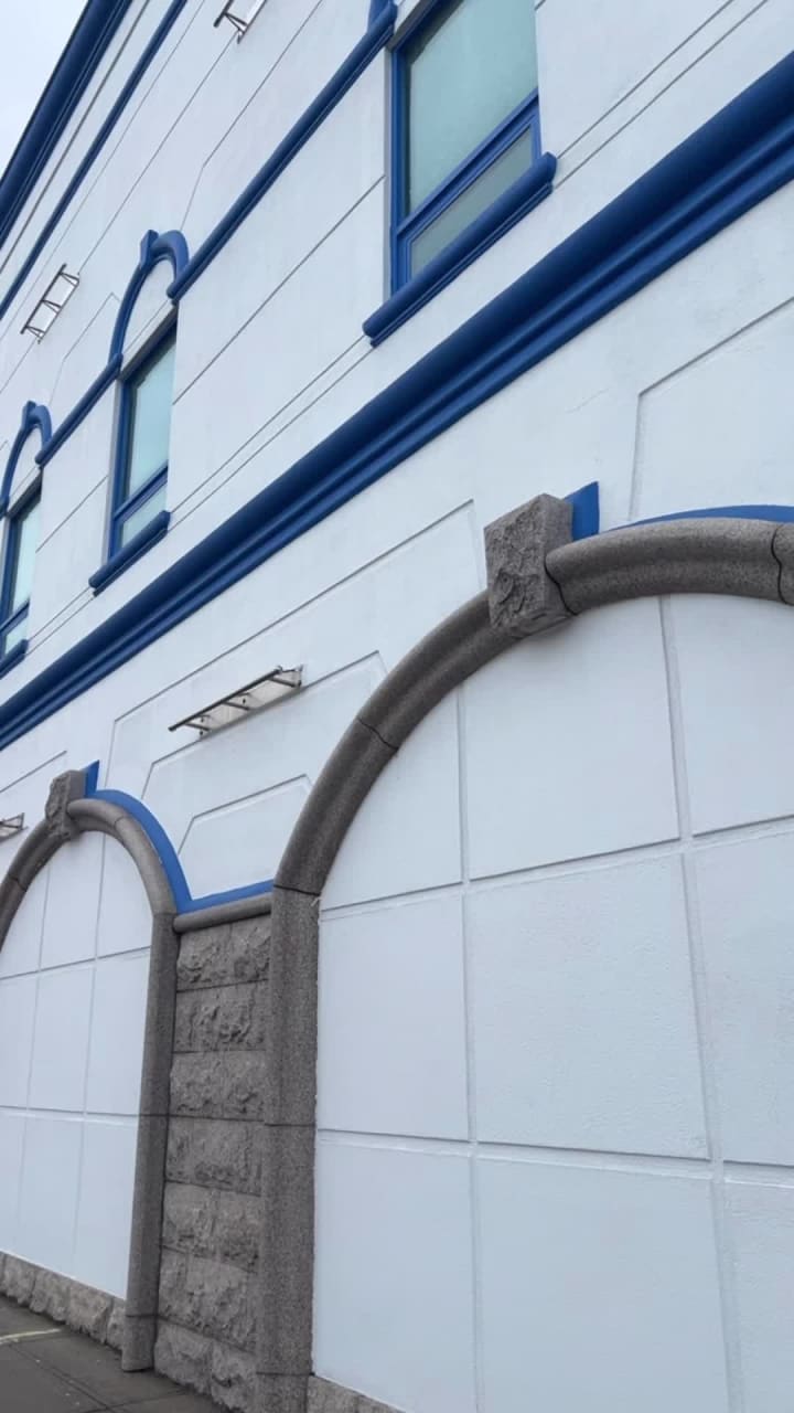 Video review of Spa Castle