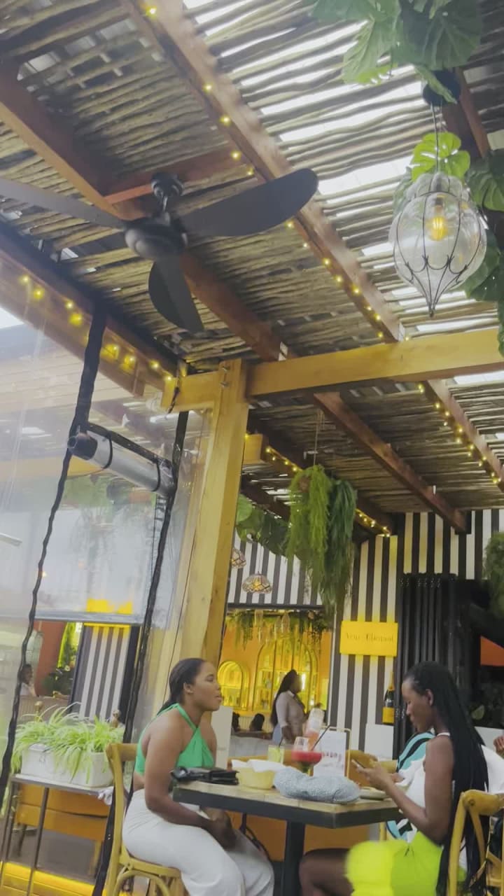 Eden Champagne Garden