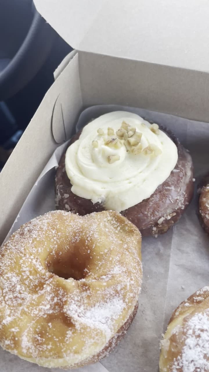 Video review of Kamehameha Bakery