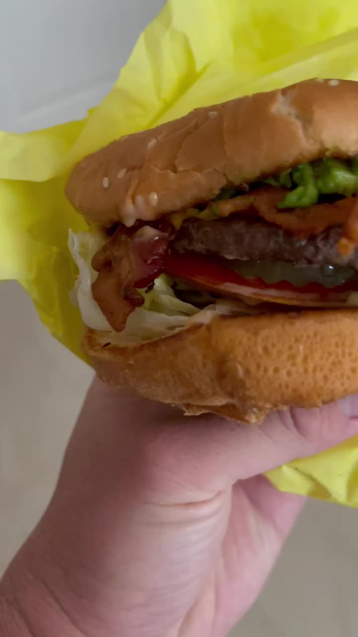 Video review of Colima Burgers