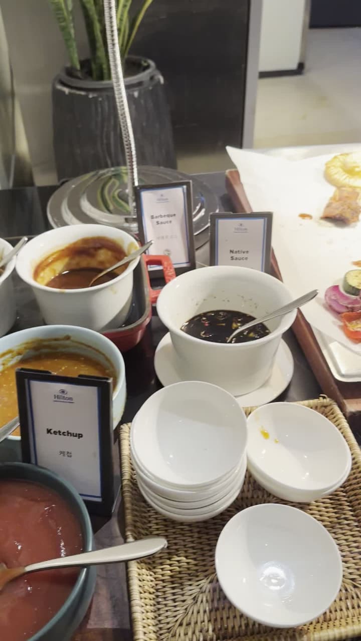 Video review of Souq