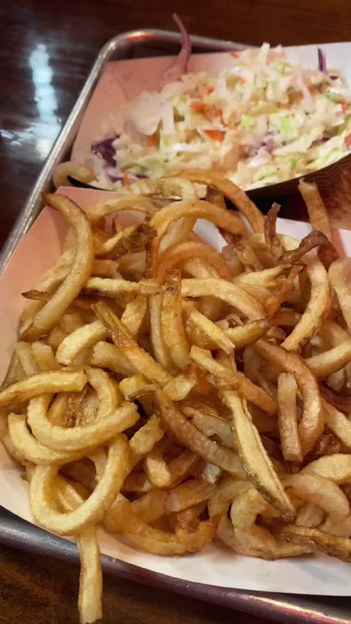 Video review of Van's Pig Stands