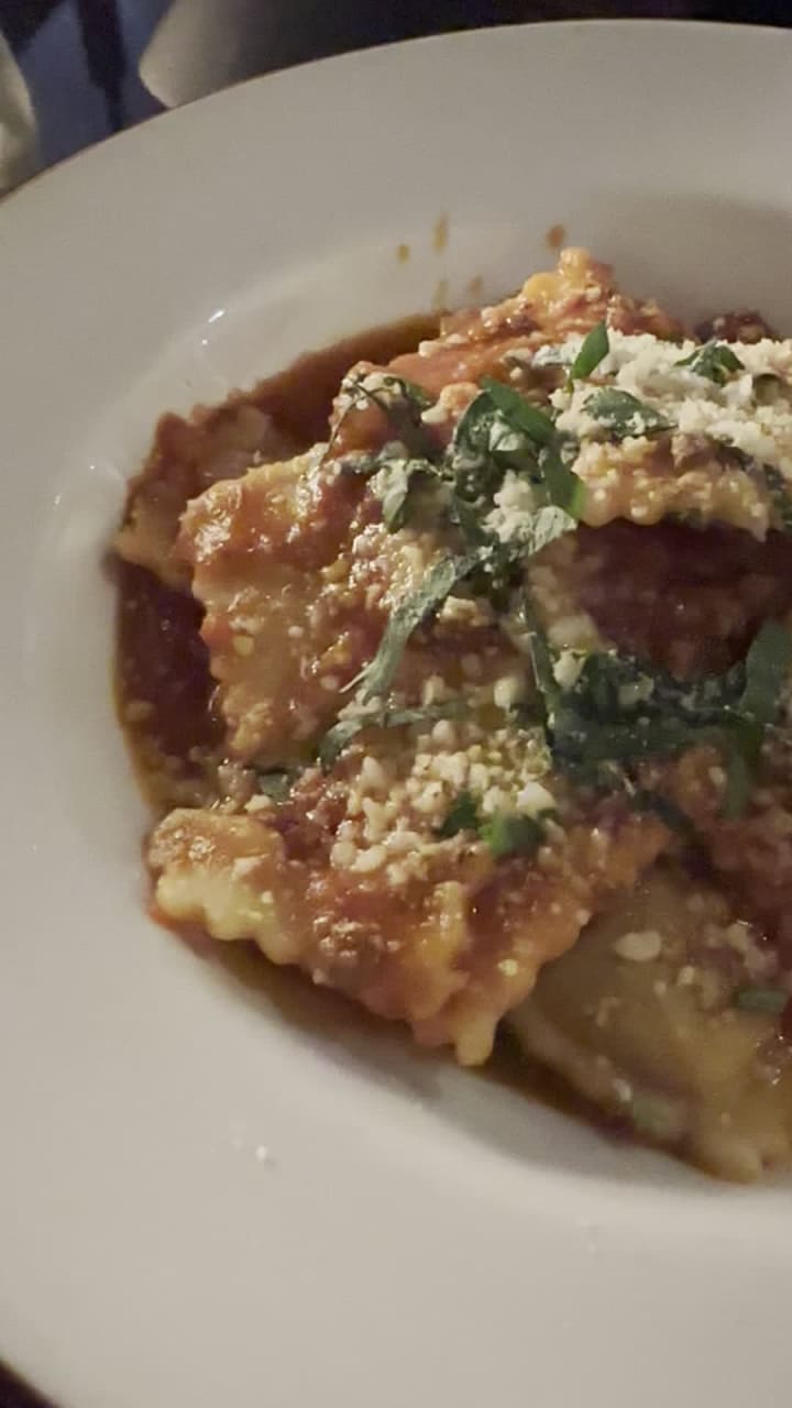 Video review of Original Joe's