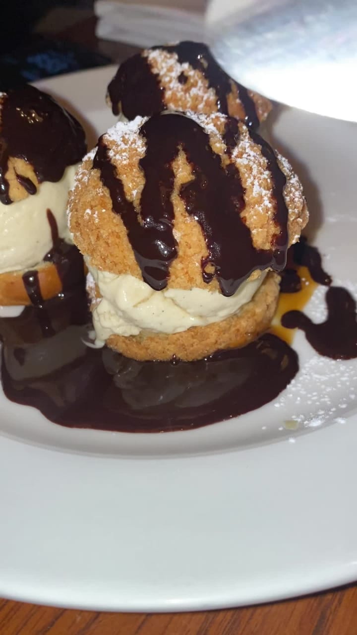 Video review of Bistro Papillon