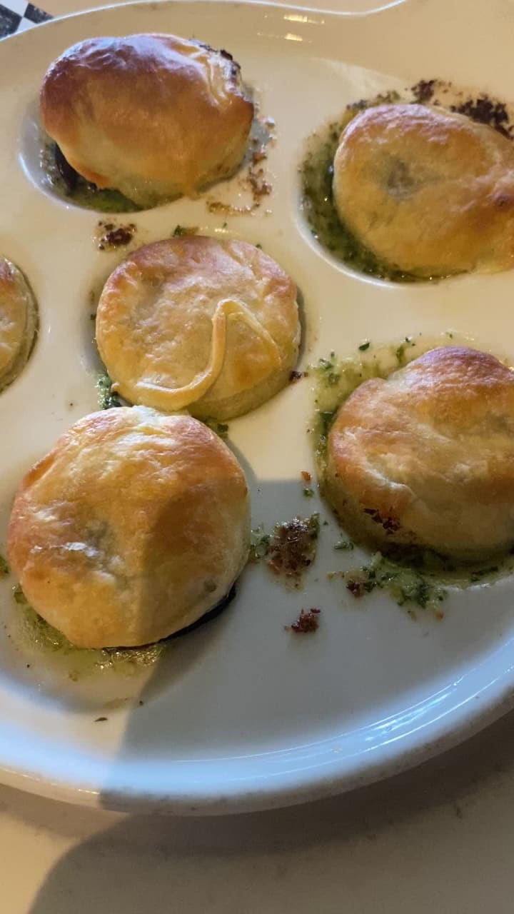 Video review of Cafe Monte