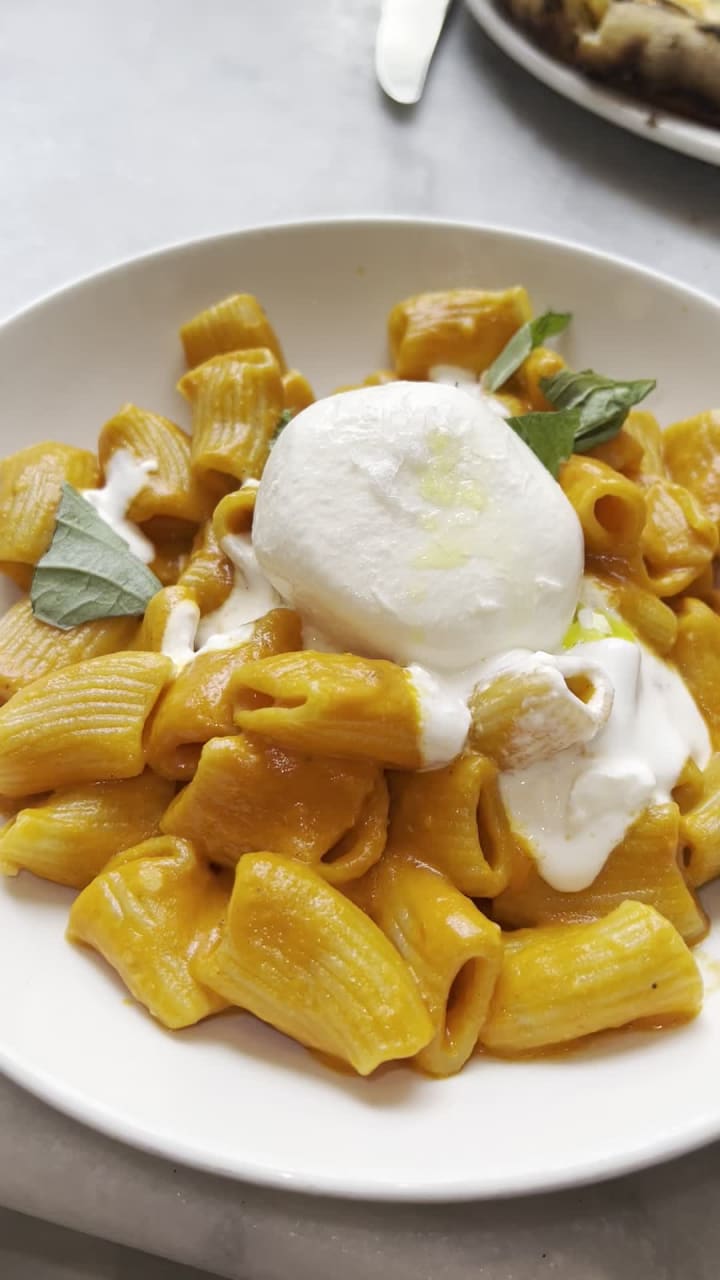 Video review of La Pecora Bianca Bryant Park