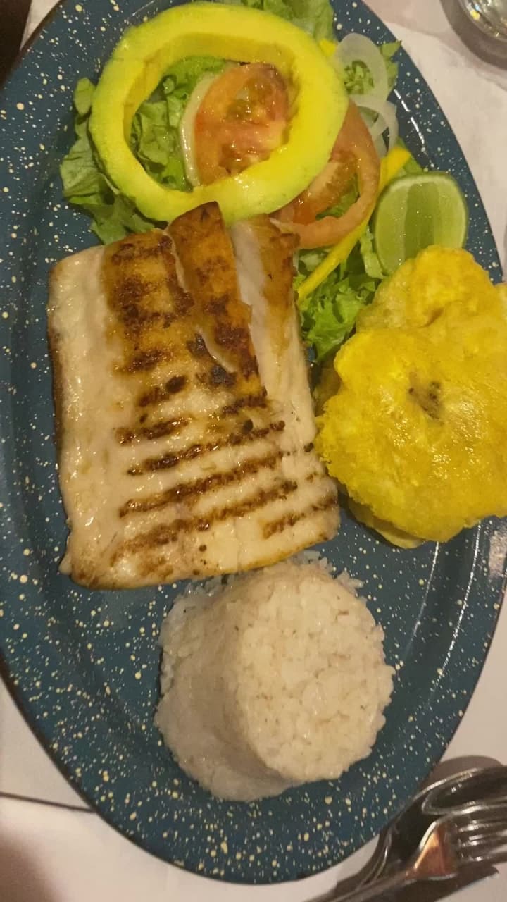 Video review of La Cocina de Pepina