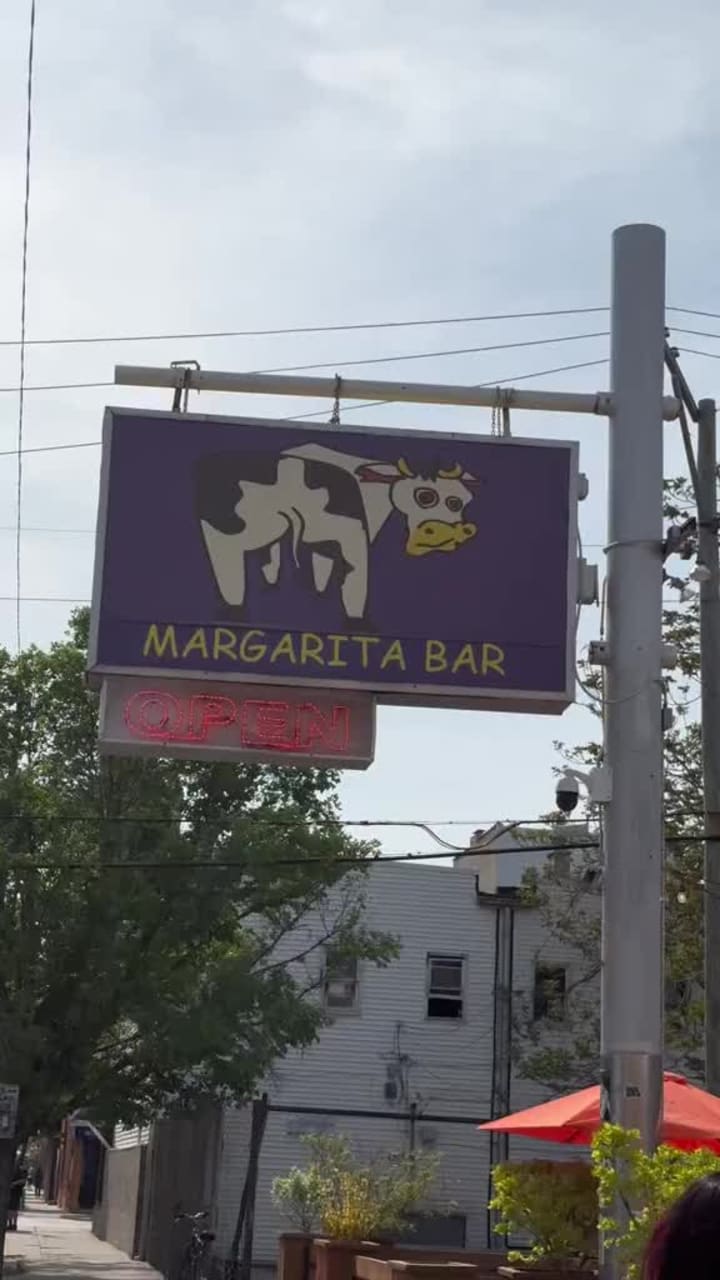 Video review of La Vaca Margarita Bar