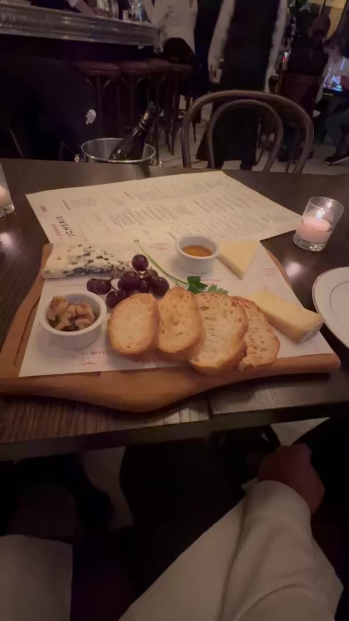 Maison Parisienne - French Café