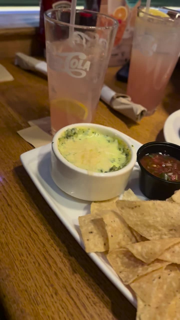 Video review of Applebee's Grill + Bar