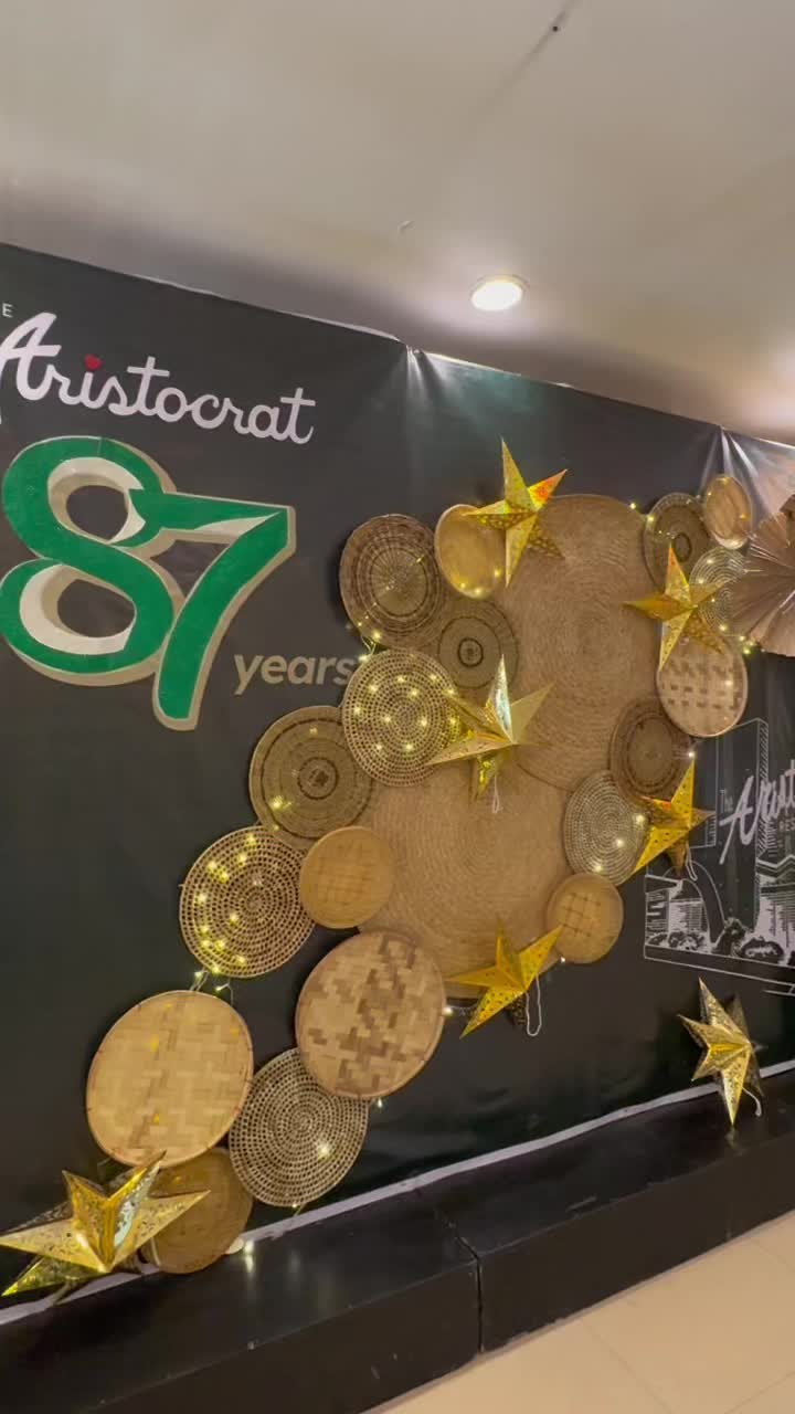 Video review of The Aristocrat