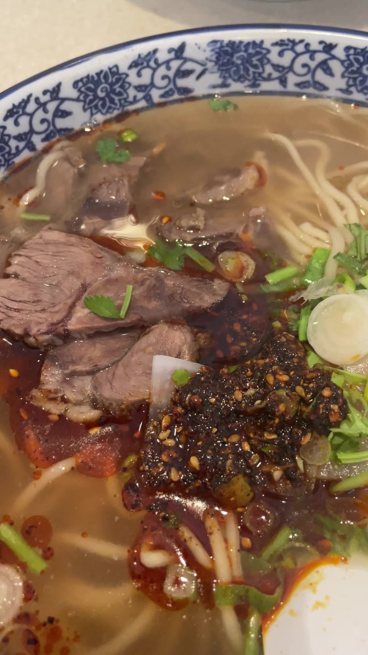 Video review of Chili Square