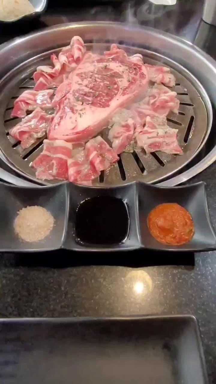 Video review of TGI Korean BBQ