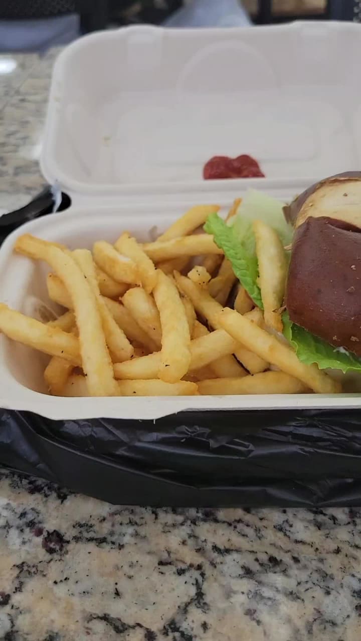 Tasty Lemon Acai Bowl & Juice Bar