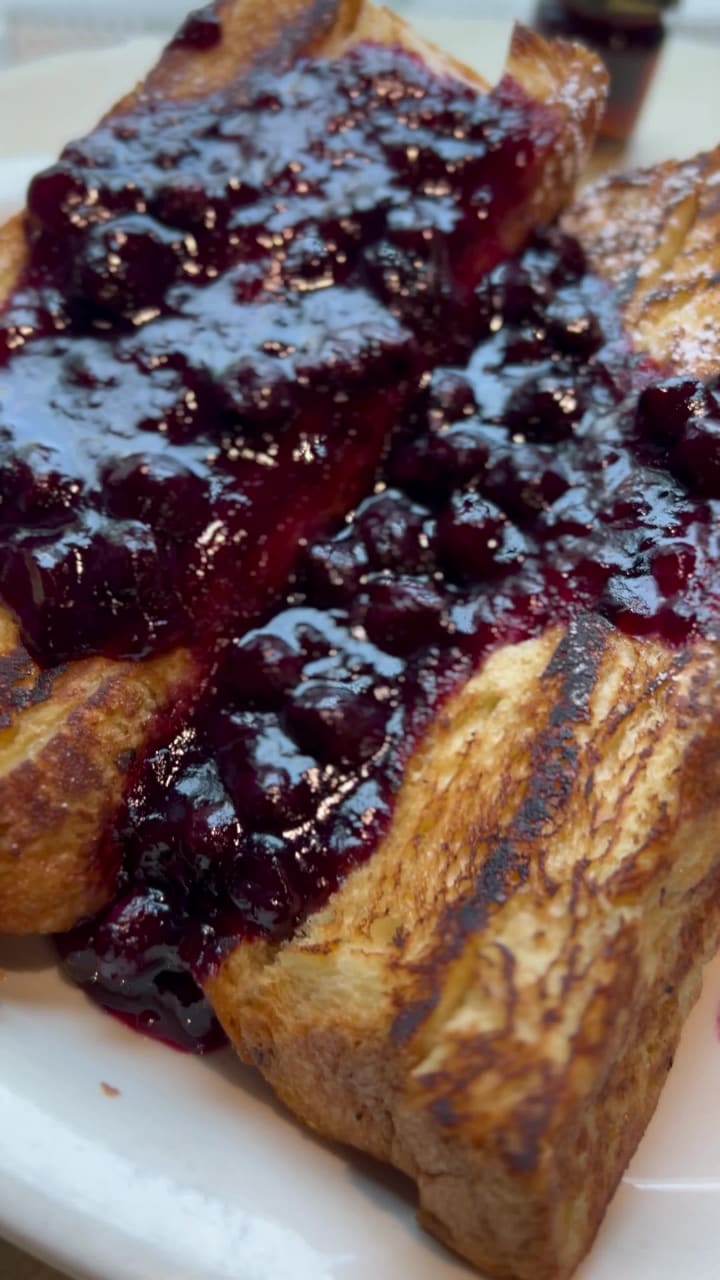 Video review of Trident Booksellers & Cafe