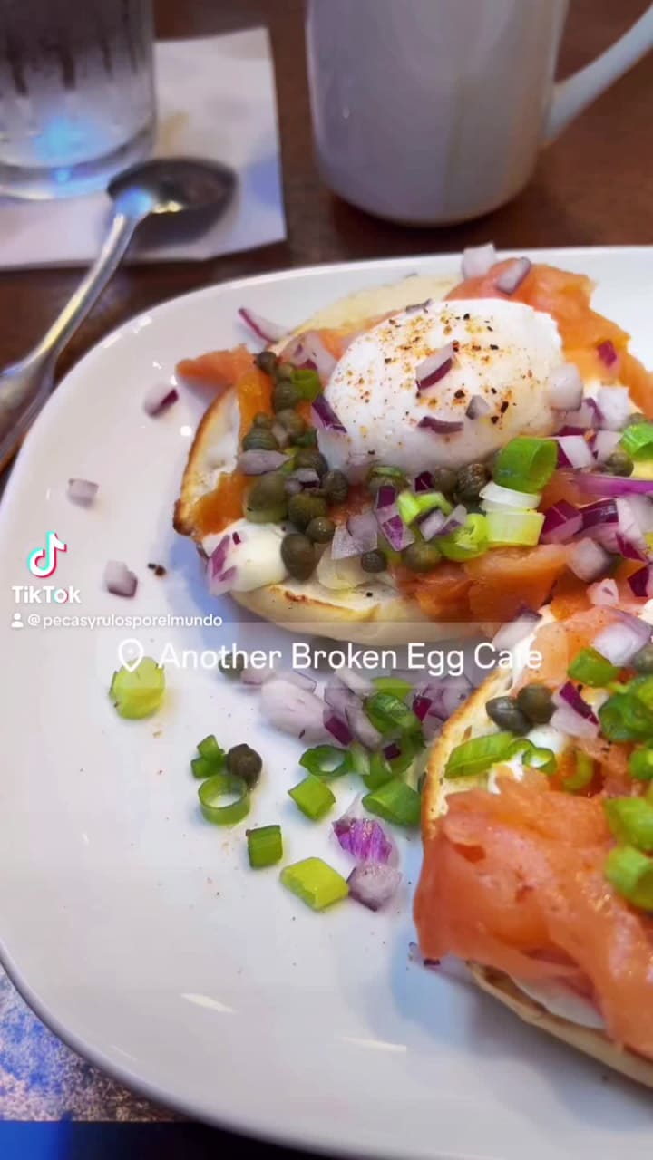 Another Broken Egg Cafe