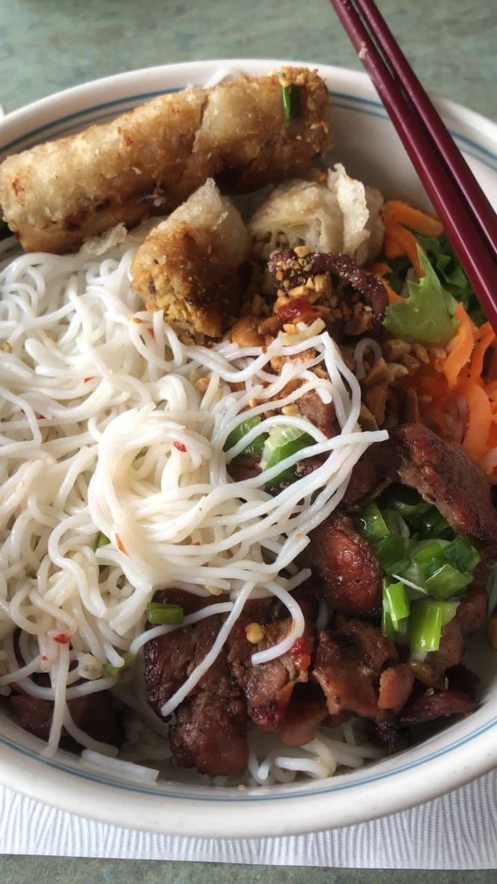 Video review of Kim Son Restaurant