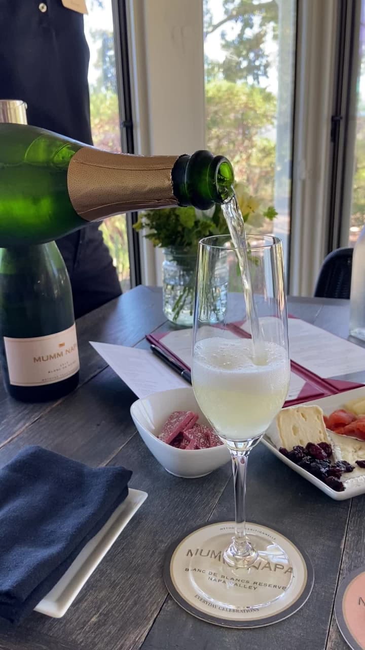 Video review of Mumm Napa