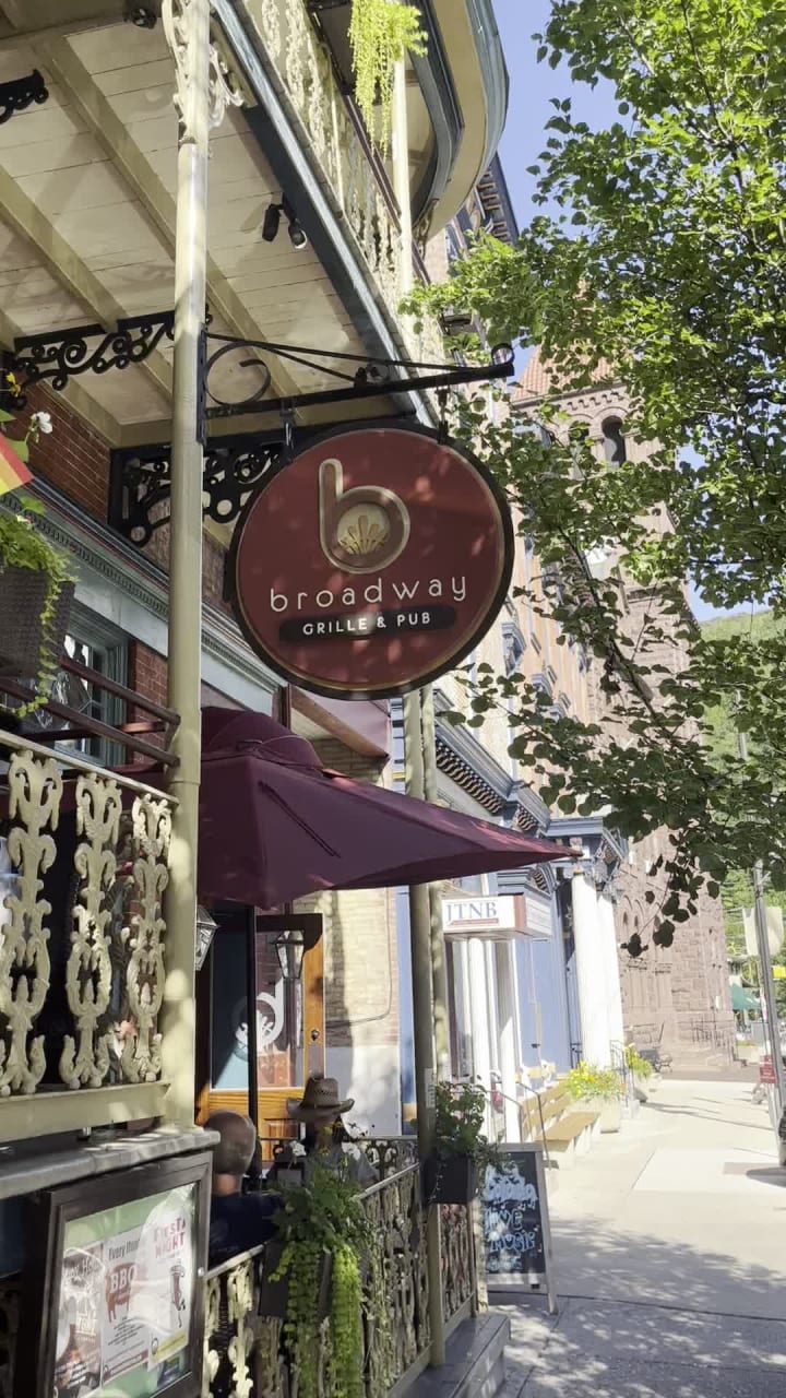 Broadway Grille & Pub