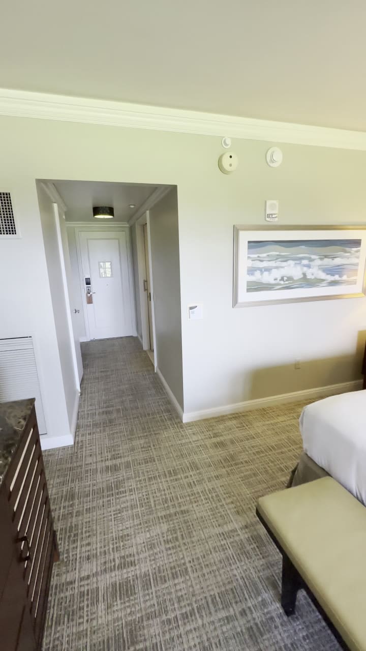 Gold Lounge at Fairmont Orchid